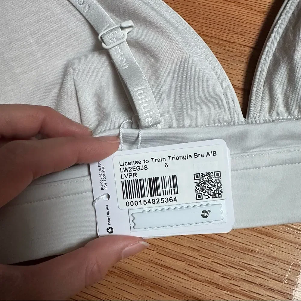 NWT 6 Lululemon License To Train Triangle Bra A/B Cup Vapor Convertible Sports